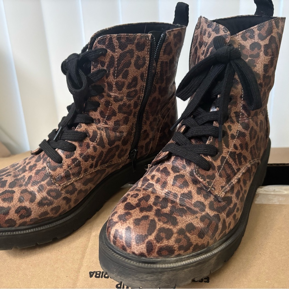 Leopard Print Lace-Up Ankle Boots